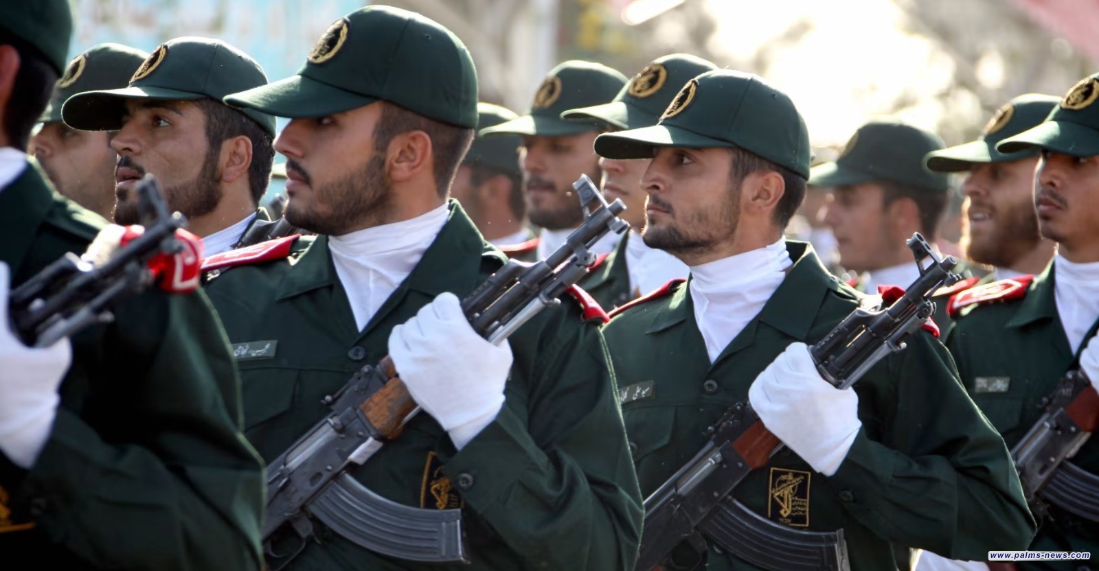 "حرب نفسية".. إيران تنفي مقتل عناصر من الحرس الثوري في اليمن